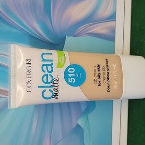 COVERGIRL Clean Matte BB Cream 30ml New Sealed Tube - 510 Fair